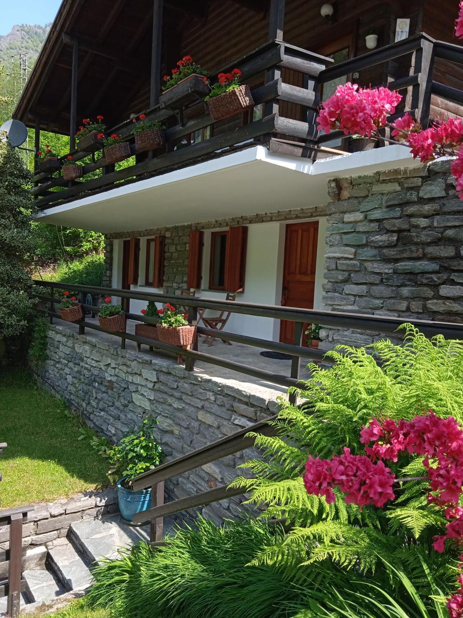 Bed and Breakfast Lo Chalet Pontboset Экстерьер фото